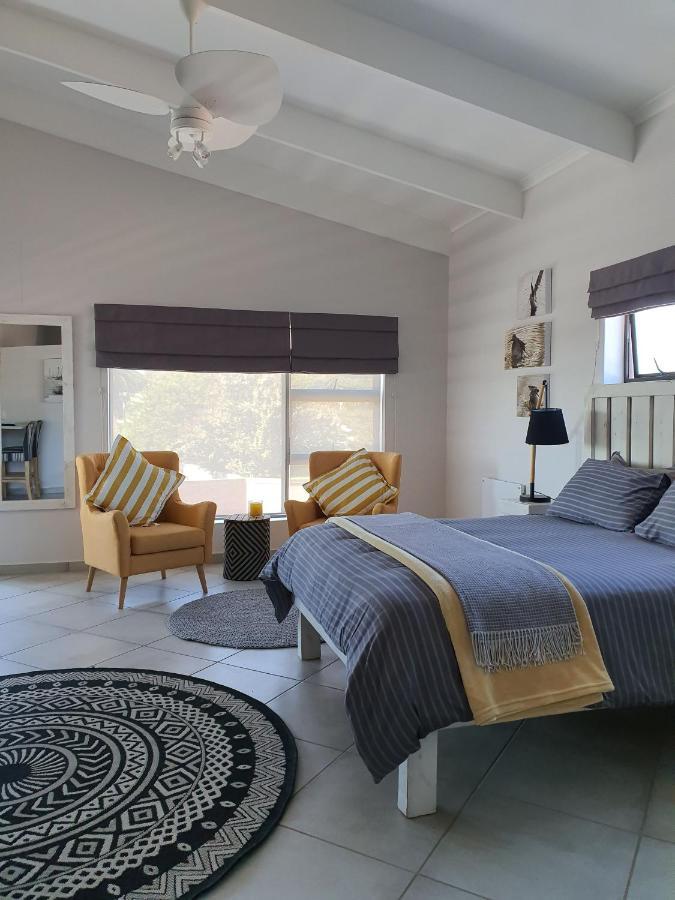 Albatross Guesthouse ランゲバーン エクステリア 写真