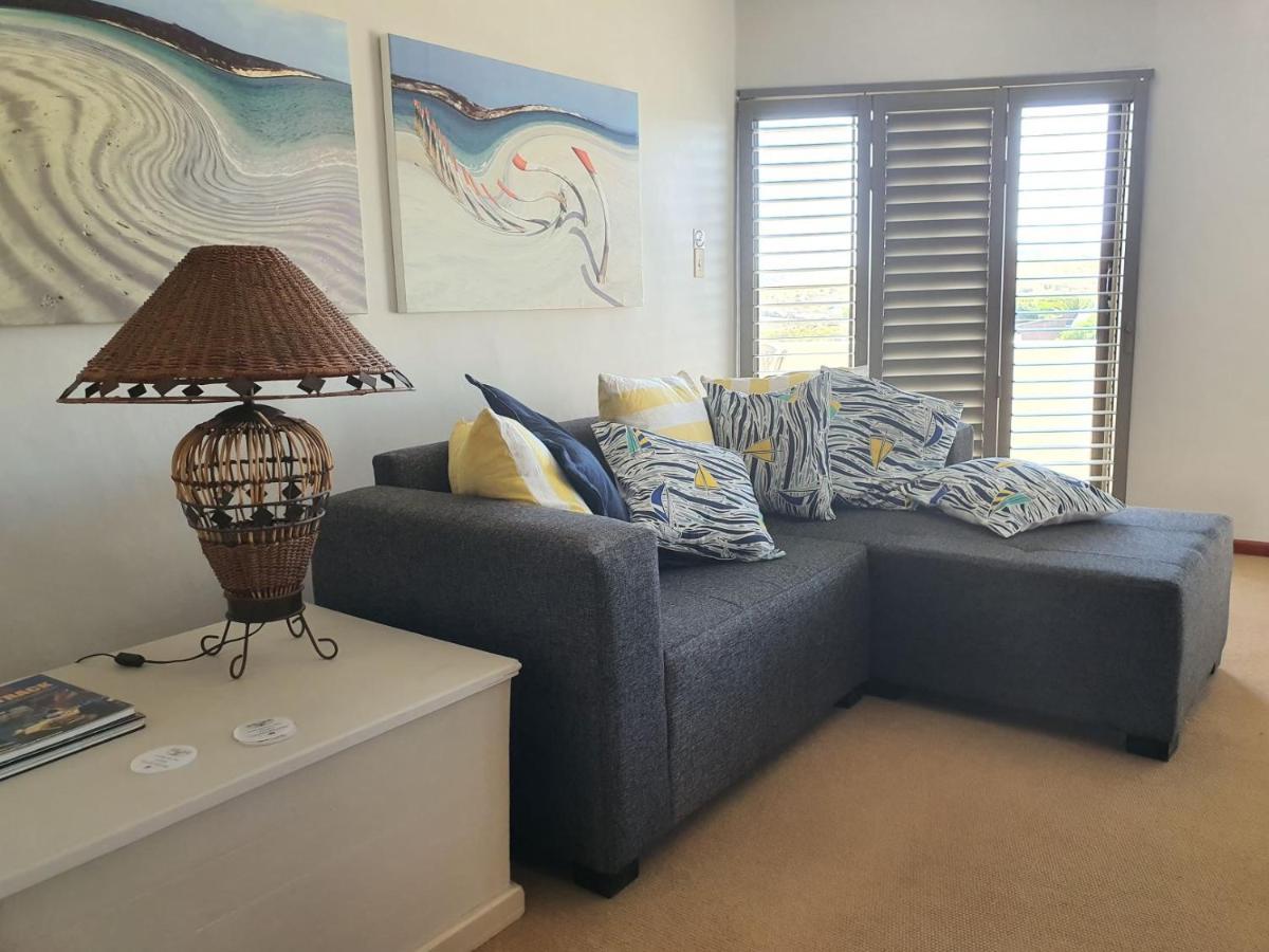 Albatross Guesthouse ランゲバーン エクステリア 写真