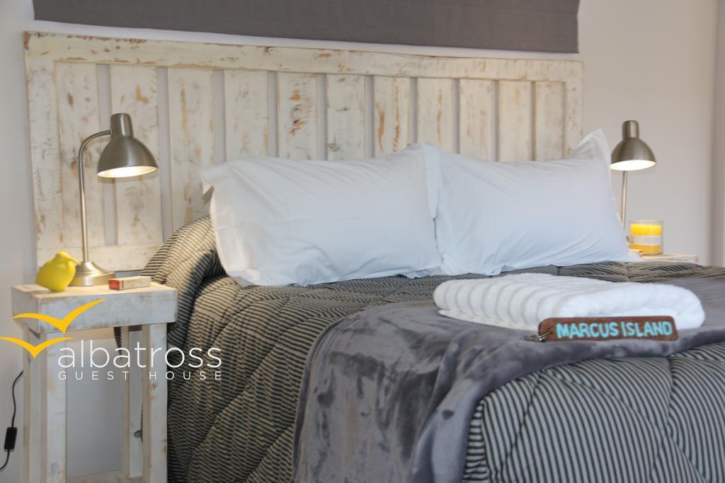 Albatross Guesthouse ランゲバーン エクステリア 写真