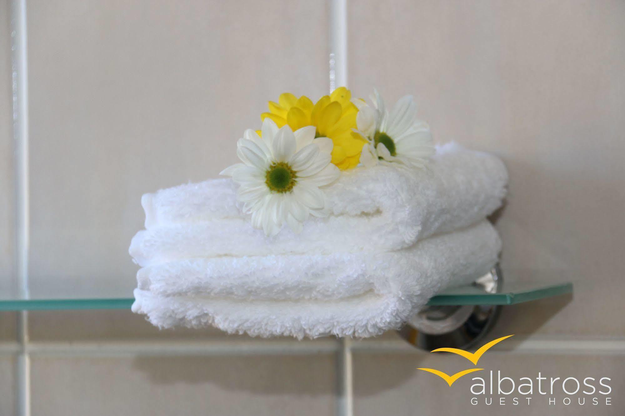 Albatross Guesthouse ランゲバーン エクステリア 写真