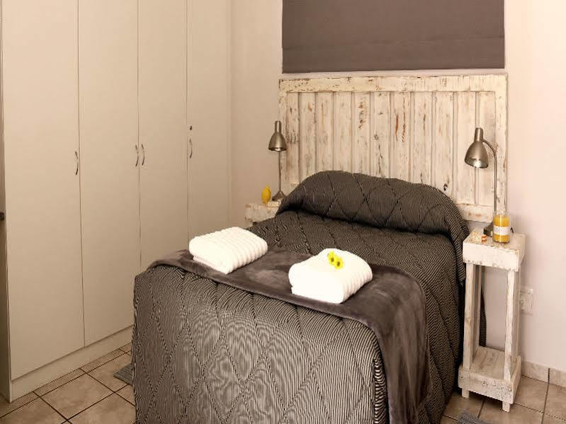Albatross Guesthouse ランゲバーン エクステリア 写真
