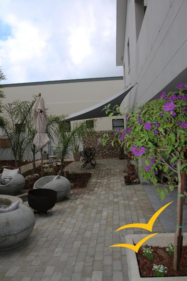 Albatross Guesthouse ランゲバーン エクステリア 写真