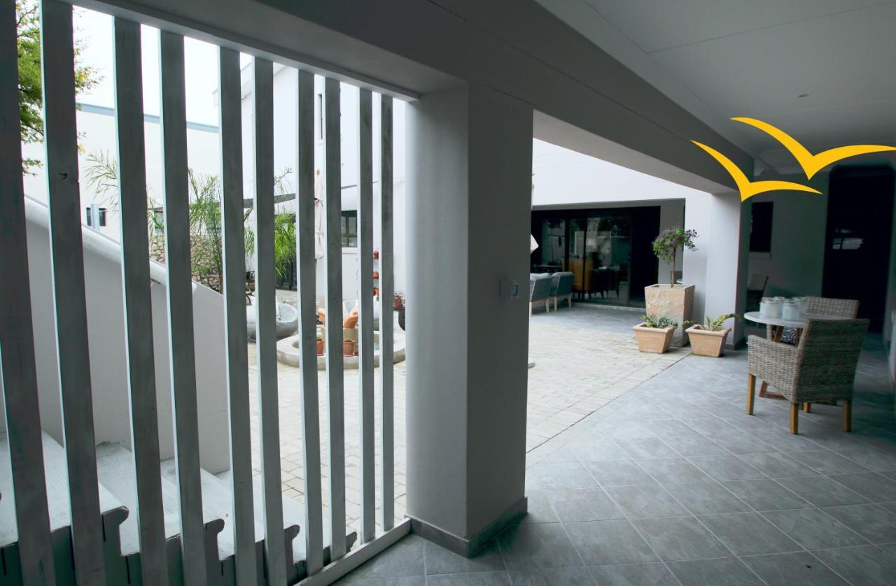Albatross Guesthouse ランゲバーン エクステリア 写真